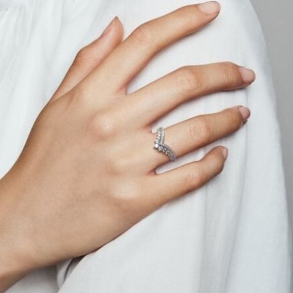 Sale 925 Sterling CZ Ring - Picture 5 of 7